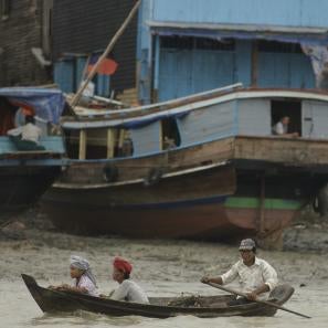 People navigate floodwaters after cyclone nargis in 2008. recent flooding in myanmar has affected at least 250,000 people. photo: jacqueline m. koch for prosper global