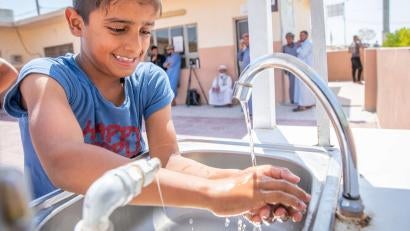 Since May 2020, Prosper Global is the sole provider of water and sanitation services at the Debaga camp, home to 7,400 internally displaced people in Iraq. We have worked to raise awareness through COVID-19 prevention campaigns and provided hygiene kits.