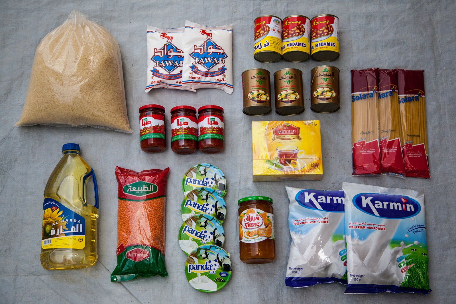Syrian refugees have few options to support themselves, making it difficult to purchase even the most basic necessities, like food. Prosper Global distributes essential supplies to help vulnerable families meet their basic needs. Photo: Sumaya Agha for Prosper Global