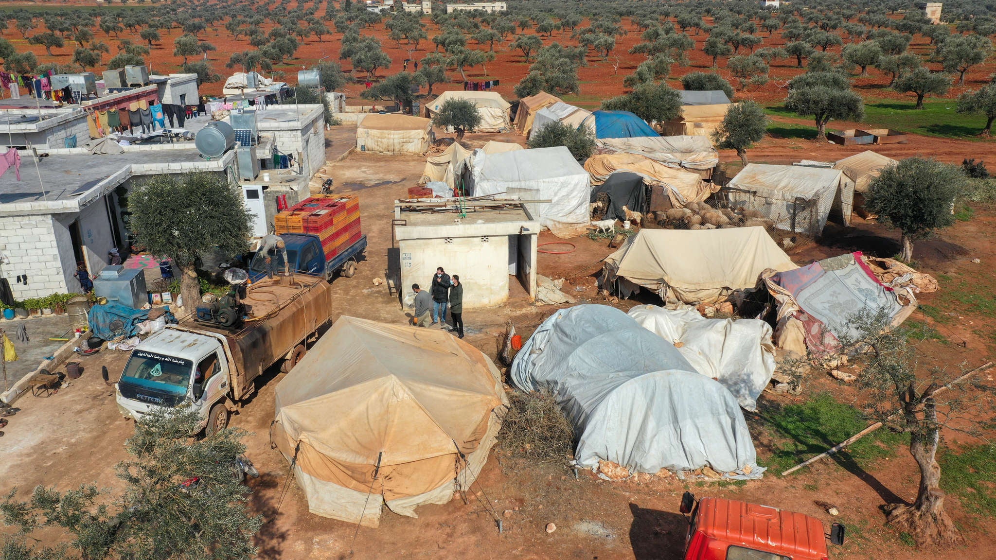 In Northwest Syria, Prosper Global teams provide water and hygiene support to an encampment for people forced from their homes by violence.